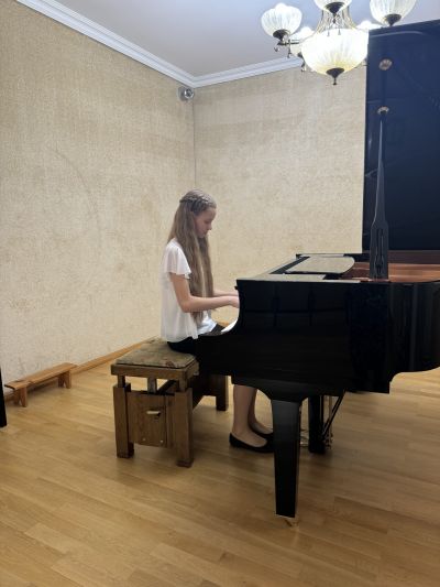 Zdjęcie 15 z galerii Koncert pt. „Uczniowie sekcji fortepianu rodzicom"