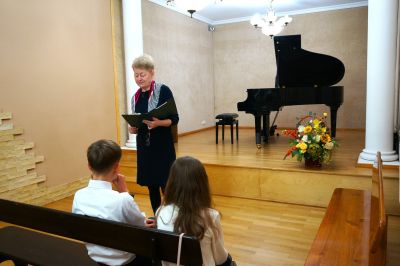 Zdjęcie 4 z galerii Koncert pt. „Jesienny spacer po klawiszach"