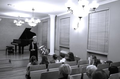 Zdjęcie 15 z galerii Koncert pt. „Jesienny spacer po klawiszach"