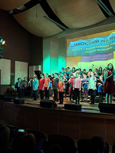 Zdjęcie 4 z galerii Koncert chóru pt. „Wyśpiewaj marzenia”