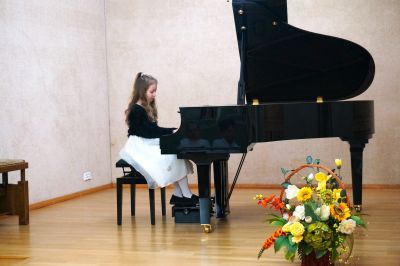 Zdjęcie 6 z galerii Koncert pt. „Jesienny spacer po klawiszach"