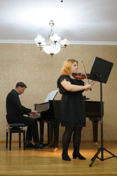 Zdjęcie 1 z galerii Popis uczniów klasy skrzypiec