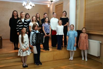 Zdjęcie 20 z galerii Popis uczniów klasy skrzypiec