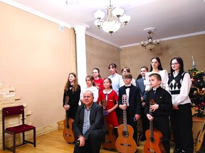 Zdjęcie 3 z galerii Mikołajki gitarowe
