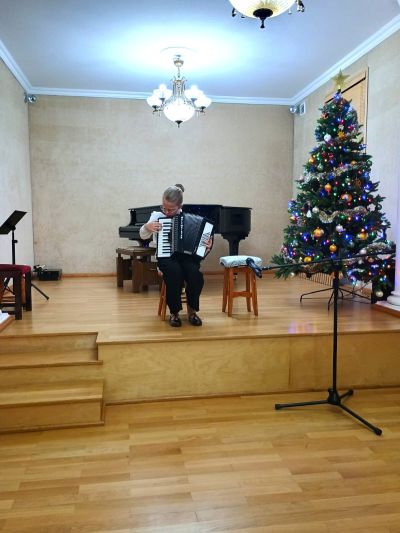 Zdjęcie 3 z galerii Koncert kolęd w wykonaniu uczniów klasy akordeonu