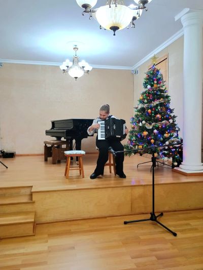 Zdjęcie 6 z galerii Koncert kolęd w wykonaniu uczniów klasy akordeonu