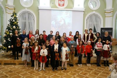 Zdjęcie 19 z galerii Anielskie kolędowanie w ZPSM w Przemyślu