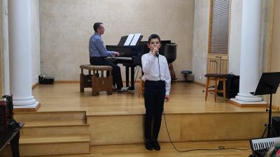 Zdjęcie 16 z galerii Koncert pt. „Kolędujemy na akordeonie"