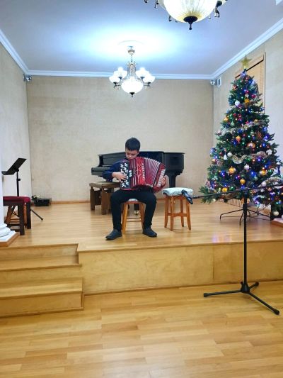 Zdjęcie 7 z galerii Koncert kolęd w wykonaniu uczniów klasy akordeonu