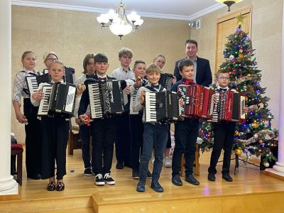 Zdjęcie 12 z galerii Koncert kolęd w wykonaniu uczniów klasy akordeonu