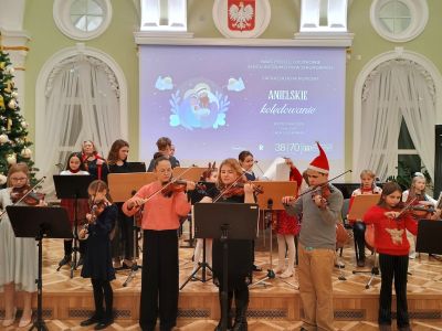 Zdjęcie 24 z galerii Anielskie kolędowanie w ZPSM w Przemyślu