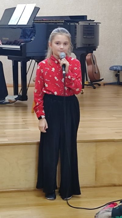 Zdjęcie 17 z galerii Koncert pt. „Kolędujemy na akordeonie"