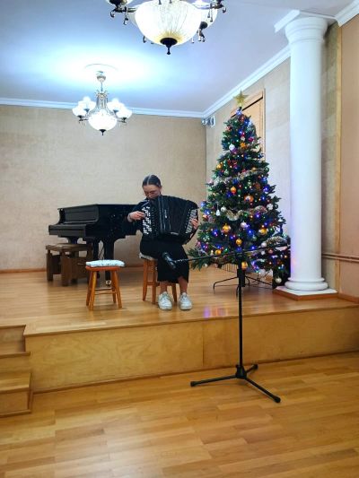 Zdjęcie 9 z galerii Koncert kolęd w wykonaniu uczniów klasy akordeonu