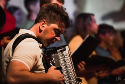 Zdjęcie 37 z galerii Koncert pt. ,,Witajcie w naszej bajce”