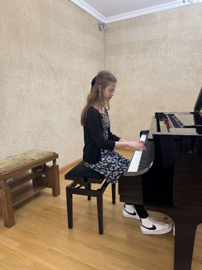 Zdjęcie 18 z galerii Koncert pt. ,,Uczniowie sekcji fortepianu - Rodzicom”