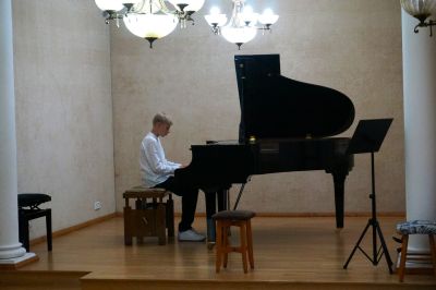 Zdjęcie 7 z galerii Popis uczniów klasy II cyklu czteroletniego