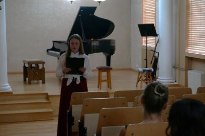 Zdjęcie 3 z galerii Popis uczniów klasy II cyklu czteroletniego