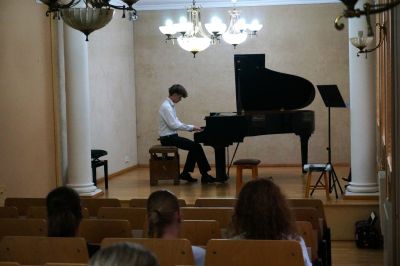 Zdjęcie 4 z galerii Popis uczniów klasy II cyklu czteroletniego