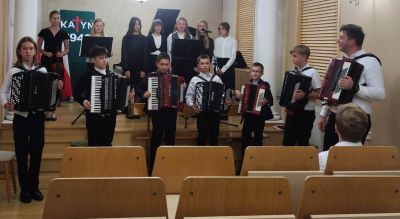 Zdjęcie 8 z galerii Koncert upamiętniający 85. rocznicę Zbrodni Katyńskiej