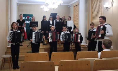Zdjęcie 9 z galerii Koncert upamiętniający 85. rocznicę Zbrodni Katyńskiej