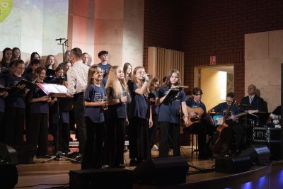 Zdjęcie 6 z galerii Koncert pt. ,,Muzyka w sercu gra"