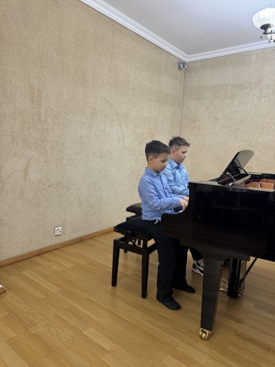 Zdjęcie 14 z galerii Koncert kolęd w wykonaniu uczniów klasy I cyklu sześcioletniego