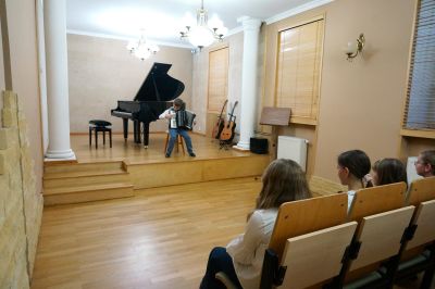 Zdjęcie 10 z galerii Popis uczniów klasy IV cyklu sześcioletniego