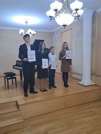 Zdjęcie 7 z galerii 14 Konkurs etiudowy „małe i DUŻE figle na klawiaturze"