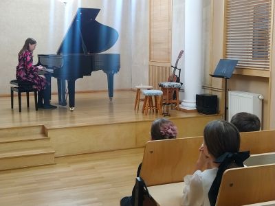 Zdjęcie 16 z galerii Popis uczniów klasy III cyklu sześcioletniego