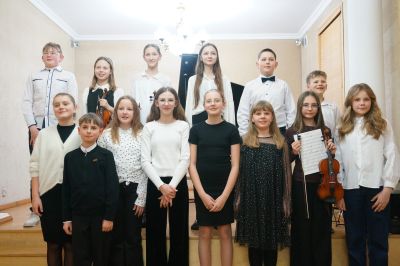 Zdjęcie 16 z galerii Popis uczniów klasy IV cyklu sześcioletniego
