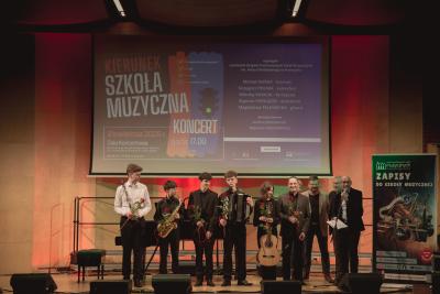 Zdjęcie 26 z galerii Koncert "Kierunek Szkoła Muzyczna"