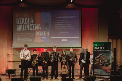 Zdjęcie 25 z galerii Koncert "Kierunek Szkoła Muzyczna"